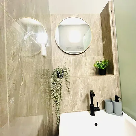 Zentral 89-9 Apartment